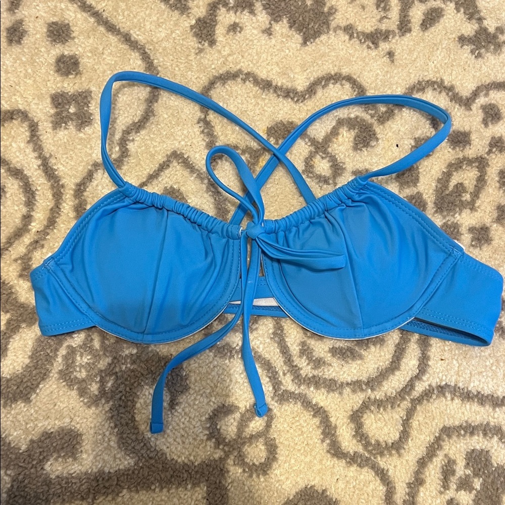 Womens Swim top with underwire and padding. Size S. Never Worn.